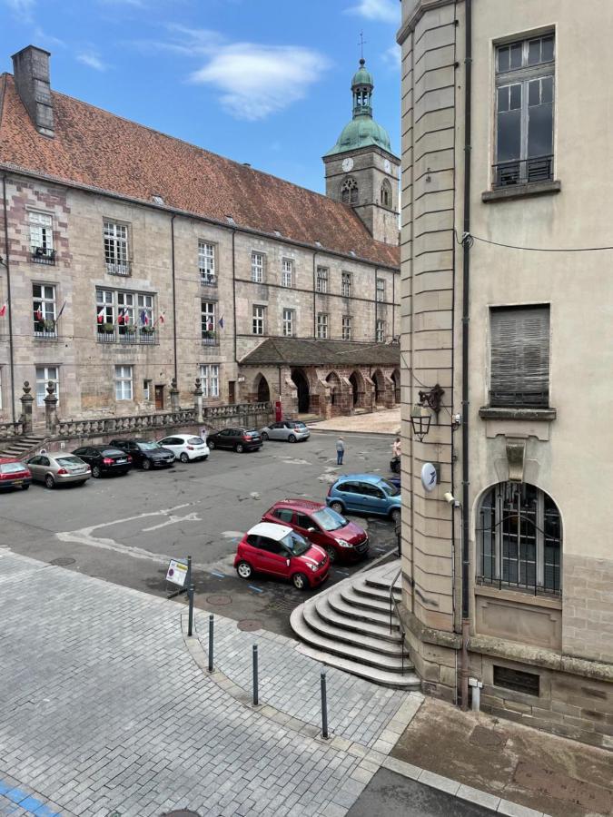 F1 Centre Historique Saint Valbert Luxeuil-les-Bains Eksteriør billede