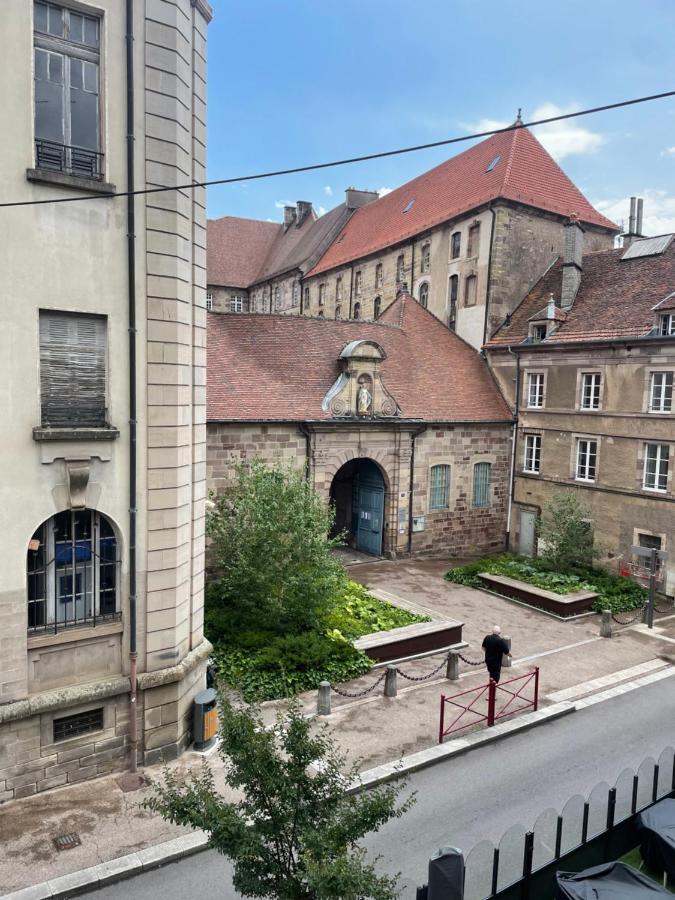 F1 Centre Historique Saint Valbert Luxeuil-les-Bains Eksteriør billede